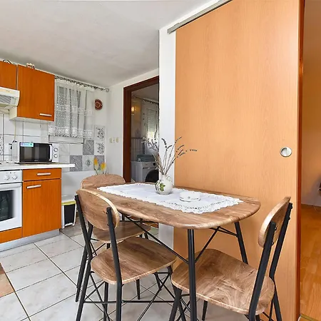 Milica 1391 Apartman *
